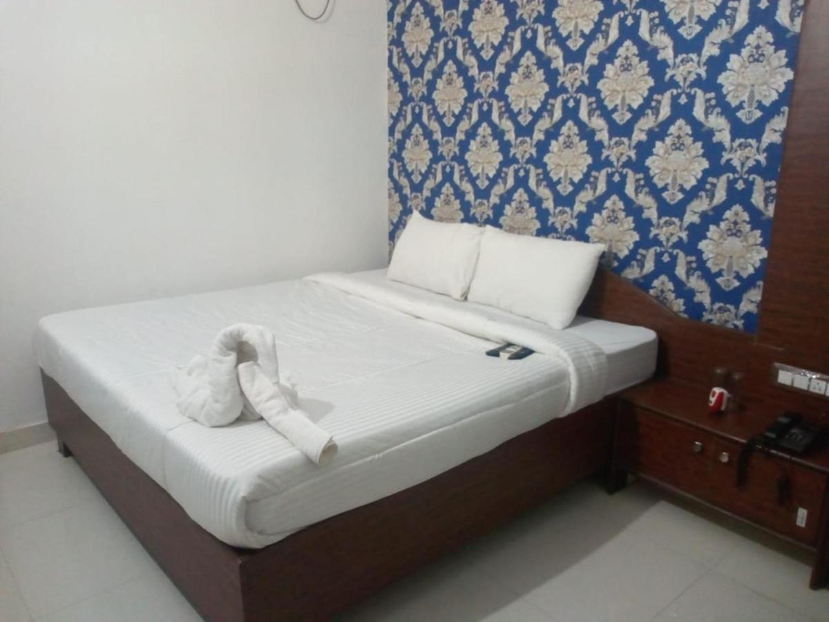 Hotel Wisdom Celebration Motihari 외부 사진